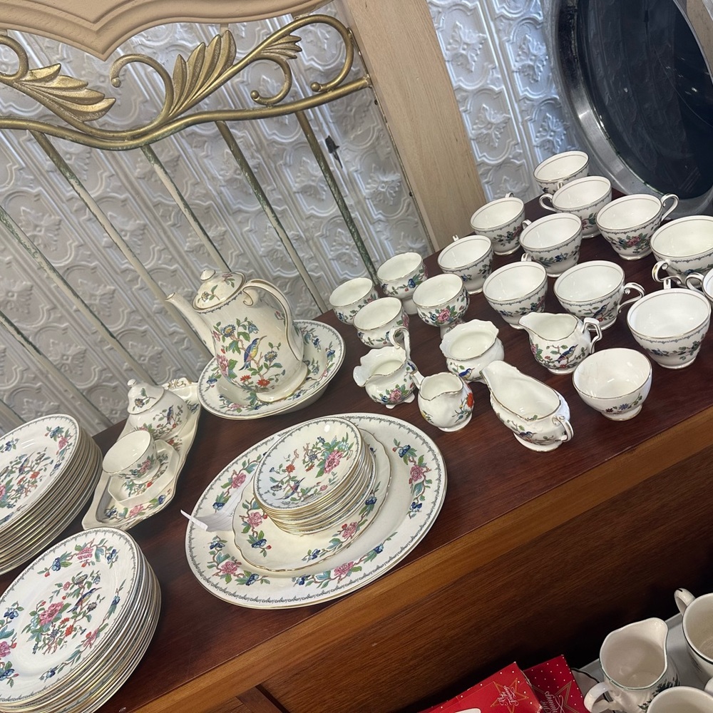Aynsley Pembroke Fine English Bone China